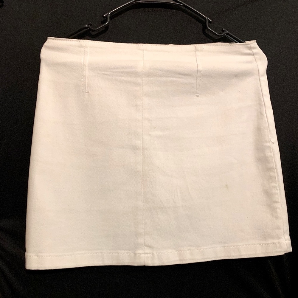 White Fitted Skirt